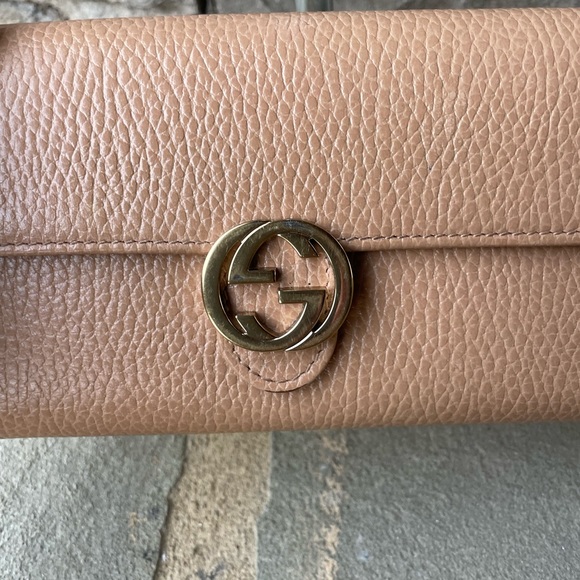Gorgeous Gucci Interlocking GG Long Wallet - Picture 5 of 12